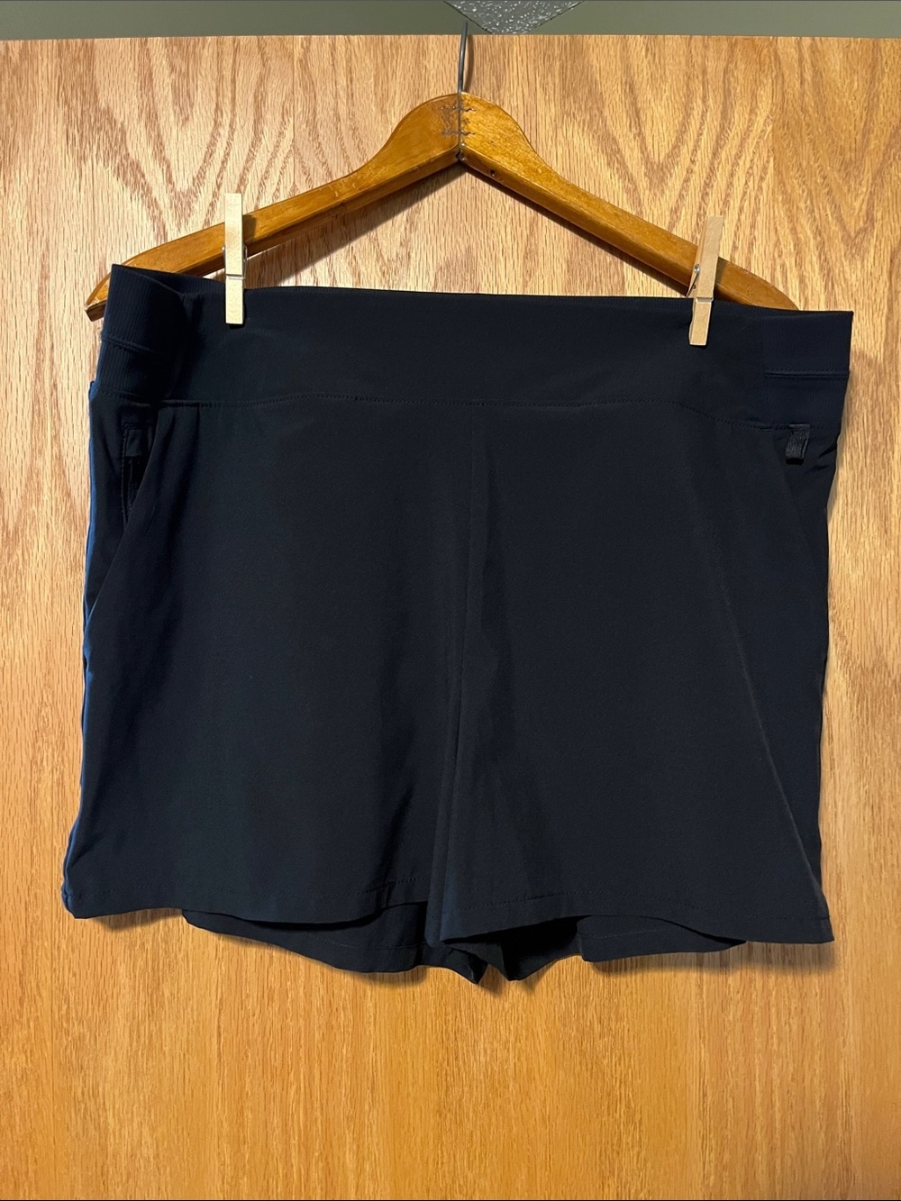 Athleta Black High-Waist Athletic Shorts with Wide Band